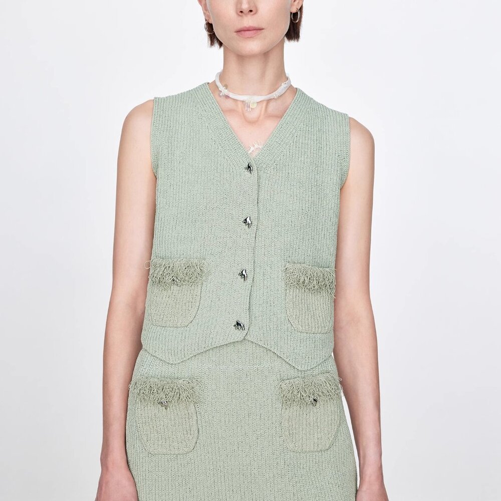 CHICJOC Women Luxury Summer Vest – Textured Yarn Fabric – Leaf Button Details